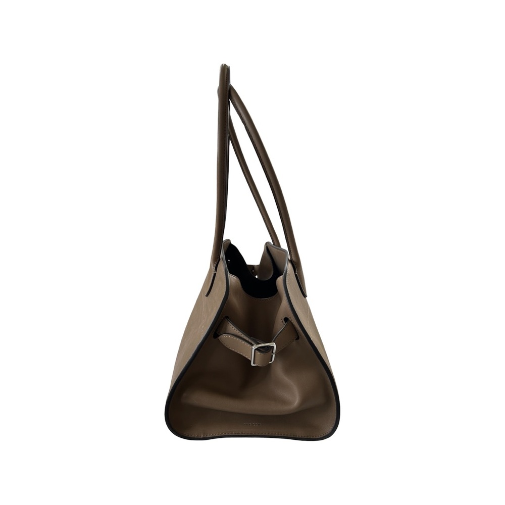 The Row Margaux Shoulder 12 Smooth Leather In Muschio - Picture 4 of 10